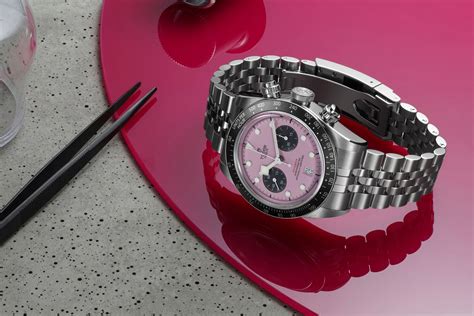 tudor fondo rosa|Acquista Tudor Black Bay Chrono su Chrono24.